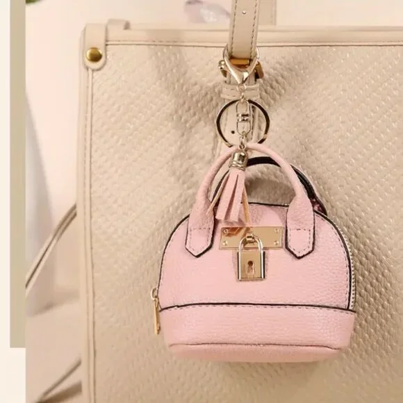 Cute Mini Pink Faux Leather Coin Purse Bag Keychain for money/lipstick/earpods - Picture 1 of 6